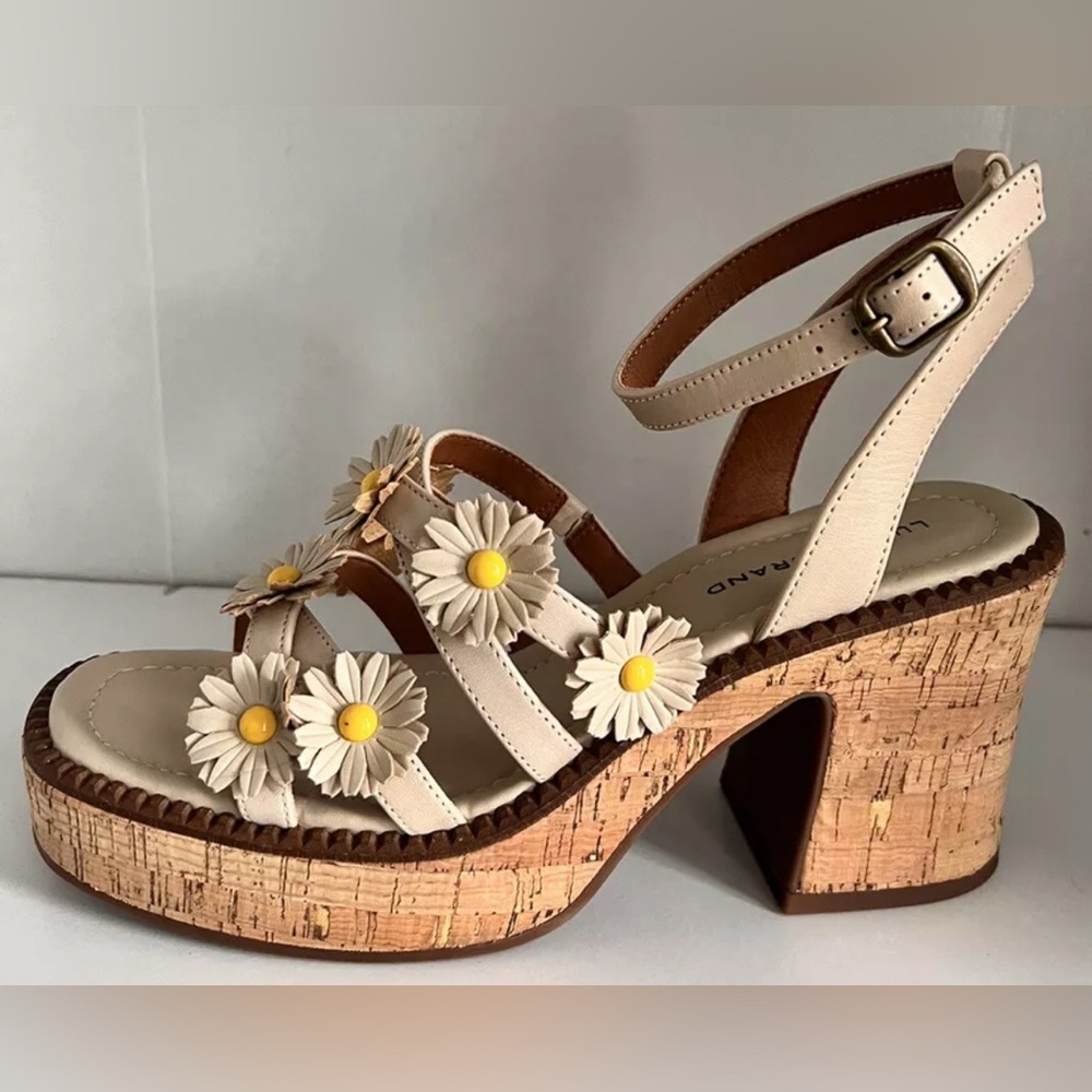 NEW Lucky Brand Valencia Flowers Vanilla